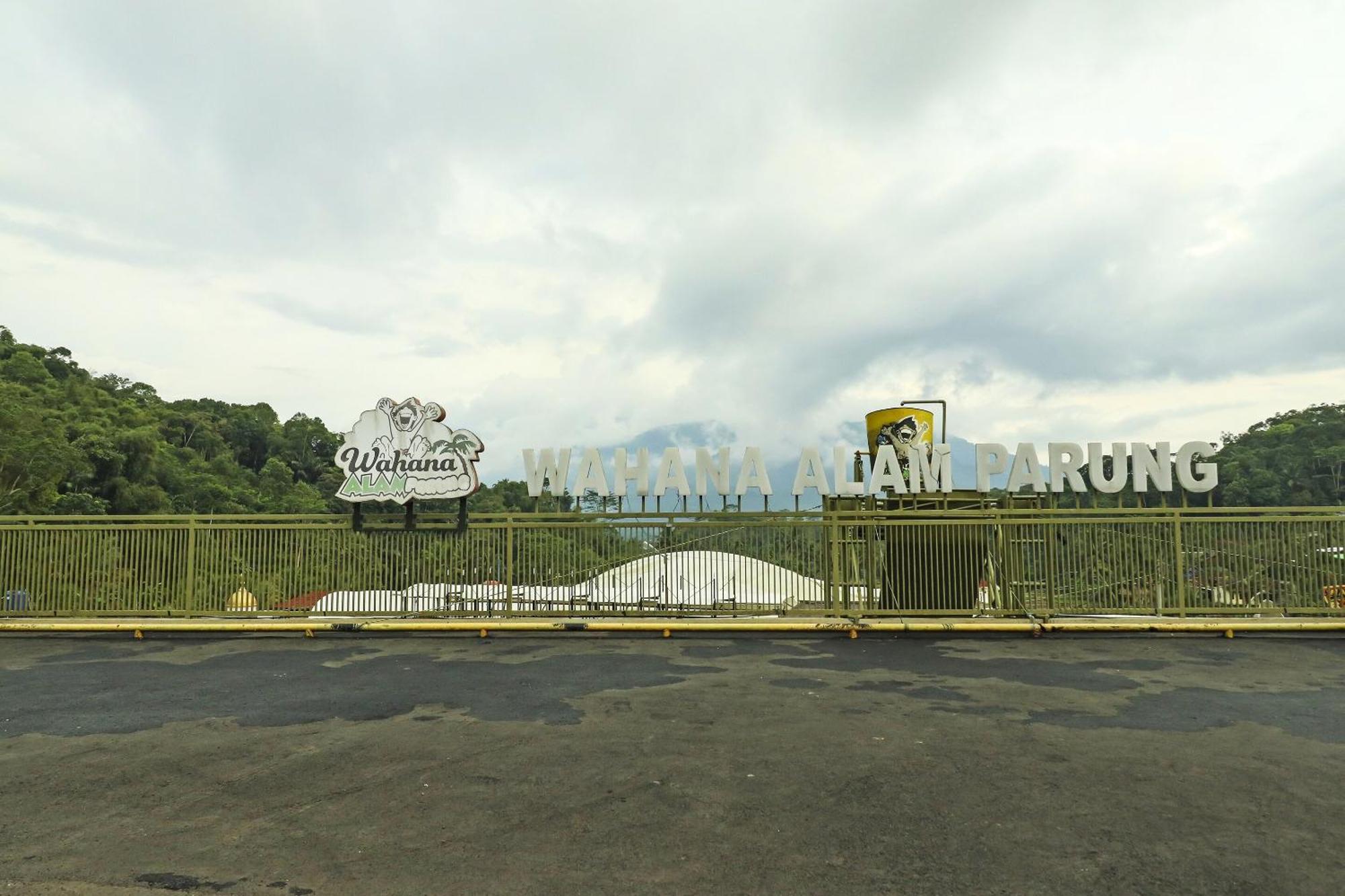 Oyo Homes 90956 Desa Wisata Guranteng Pendjalu Luaran gambar